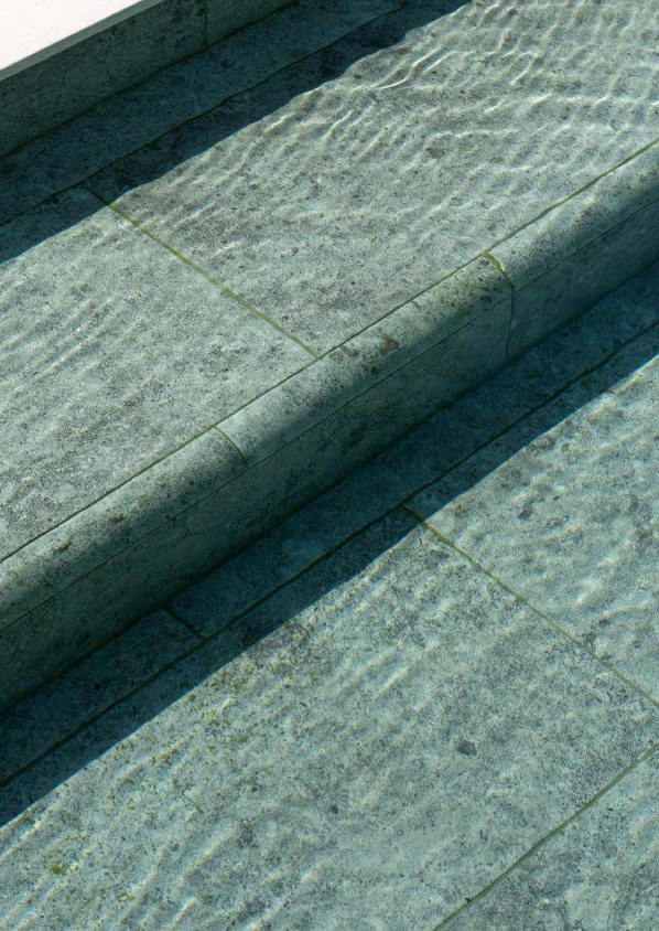 Trepte și bordură de piscină din colecția Paradise Bali, seria Natural Stones — Gresmanc